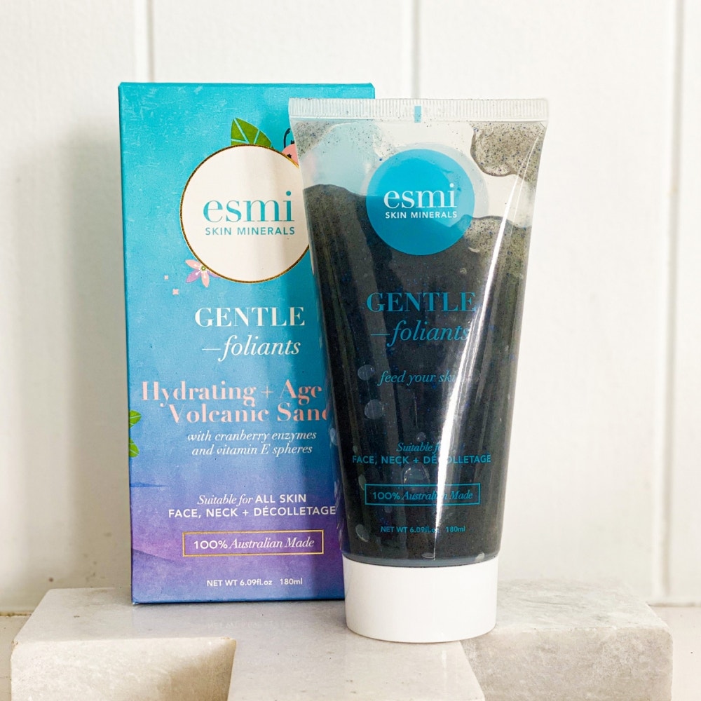 Esmi Hydrating and Ageless Volcanic Sand Gentle-Foliant