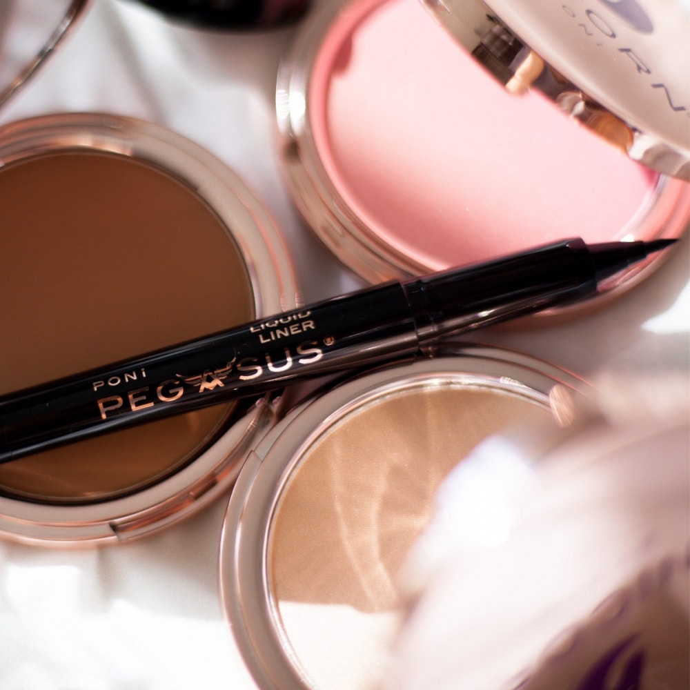 Poni Pegasus Liquid Eye Liner