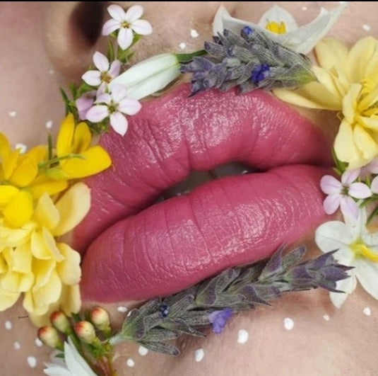 Shanghai Suzy Lipstick Jewel - Satin Luxe Formula  (Limited Edition)