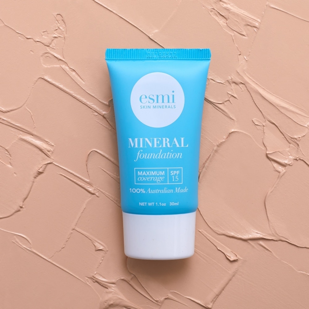 Esmi Liquid Mineral Foundation