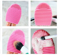 Small Makeup Brush Cleaning Egg - Light Pink